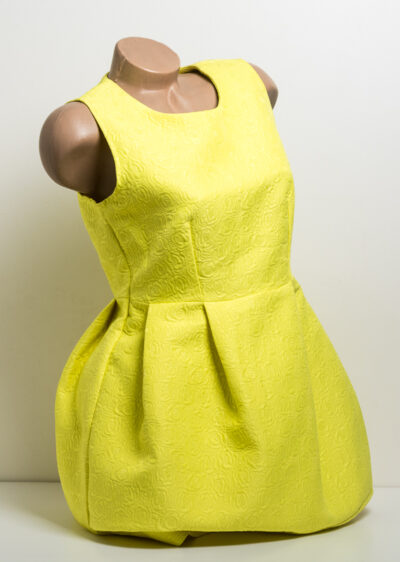Жълта рокля без ръкав - къса 2