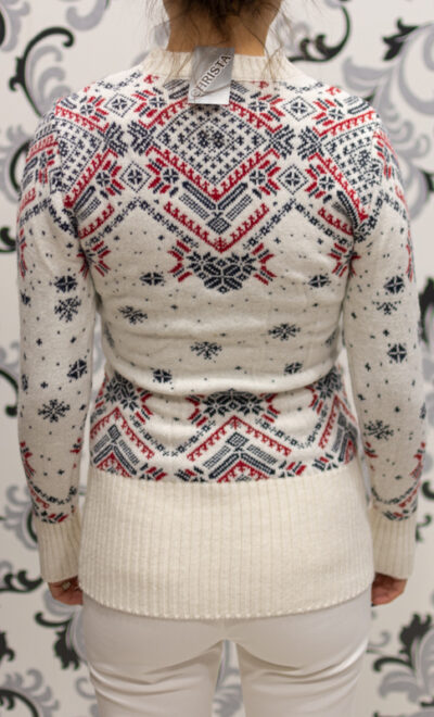 Коледен пуловер в бяло