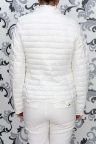 Бяло тънко яке