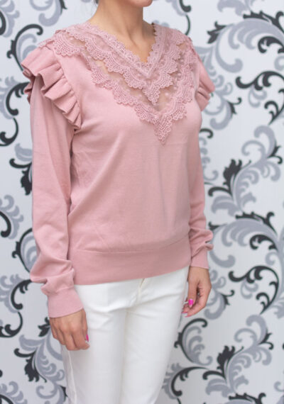 Плетена розова блуза с дантела 1