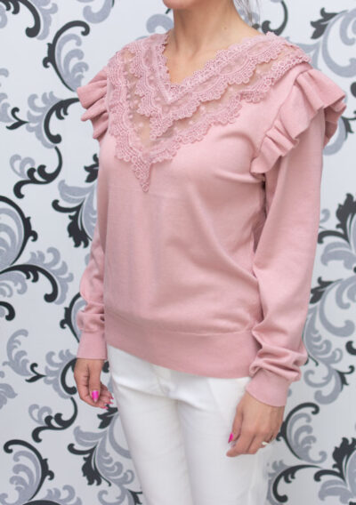 Плетена розова блуза с дантела 3